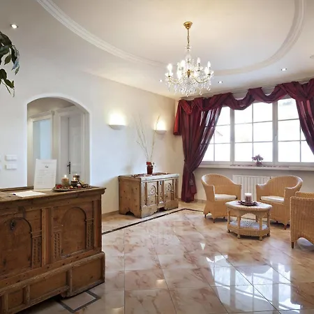 Hotel Th - Greif 4*