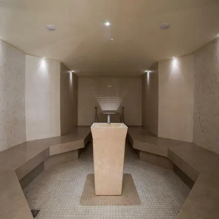 Hotel Th - Greif 4*